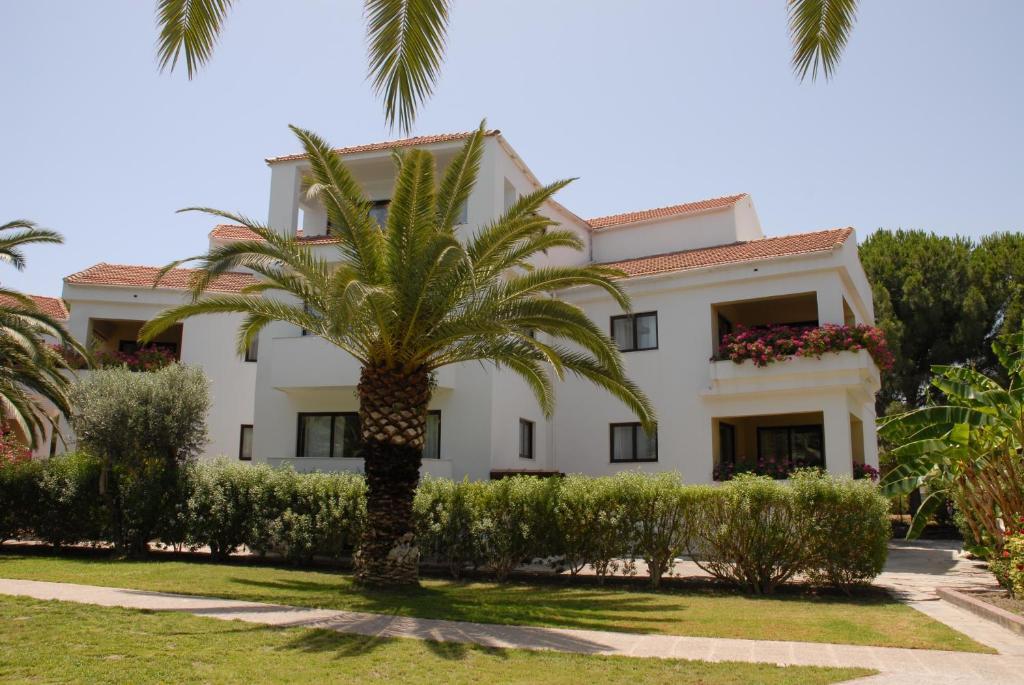 Niki Hotel Apartments Ялисос Екстериор снимка